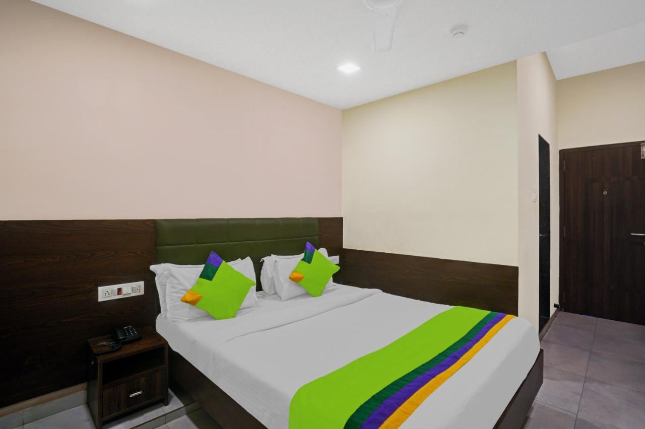 Greenotel Rooms Hazira, Surat Eksteriør billede