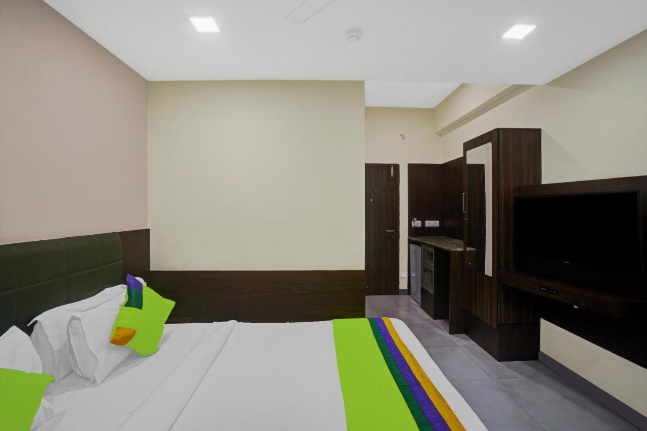 Greenotel Rooms Hazira, Surat Eksteriør billede