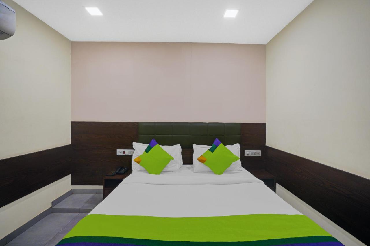 Greenotel Rooms Hazira, Surat Eksteriør billede