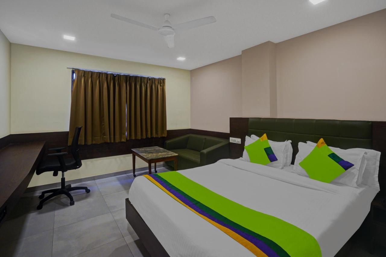 Greenotel Rooms Hazira, Surat Eksteriør billede