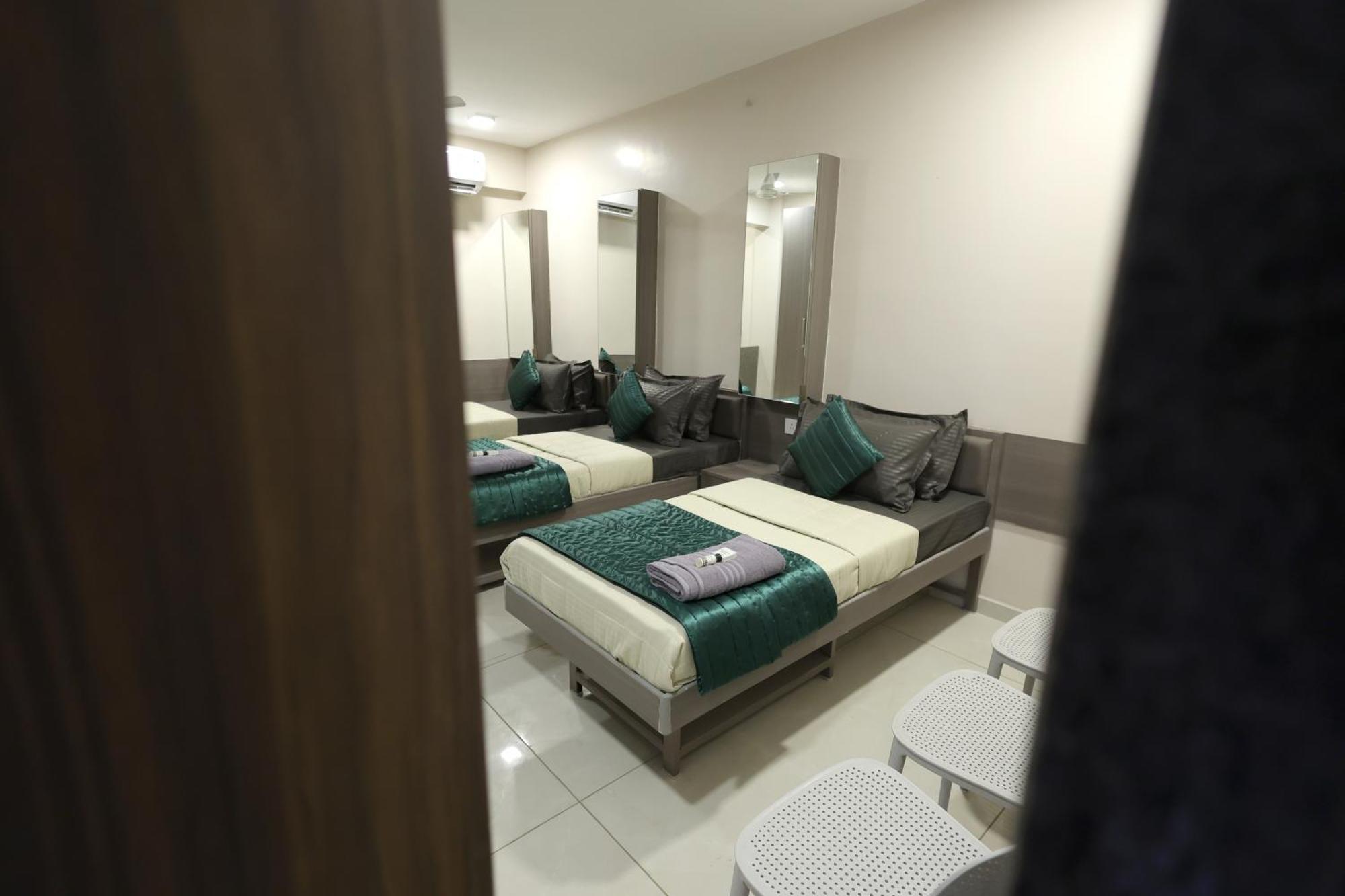 Greenotel Rooms Hazira, Surat Eksteriør billede