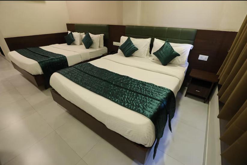 Greenotel Rooms Hazira, Surat Eksteriør billede